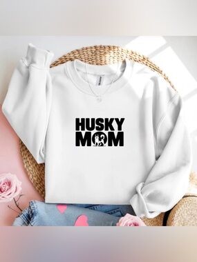 Husky Mom White Crewneck Sweatshirt Dog Mom Gift Husky Lover Shirt